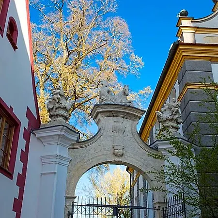 Schloss Hotel 4*