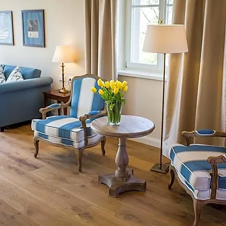Hotel Schloss Leitheim