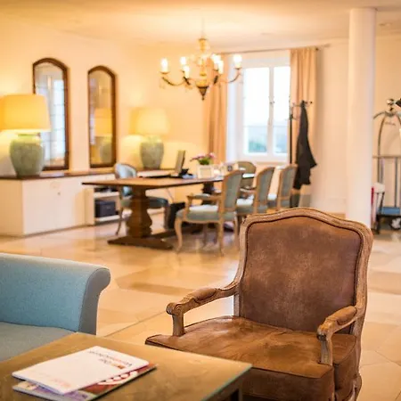 Schloss Hotel 4*