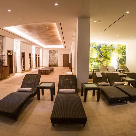 Hotel Schloss 4*