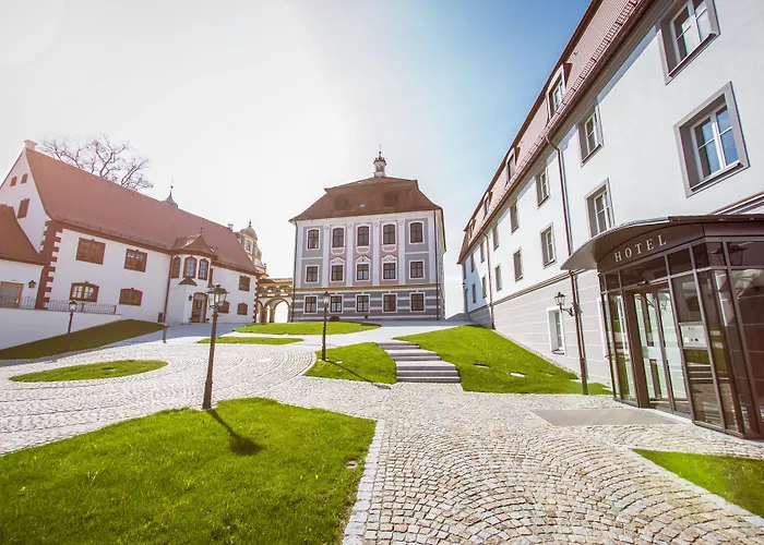 Schloss 4*