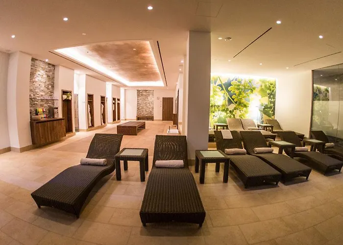 Hotel Schloss 4*